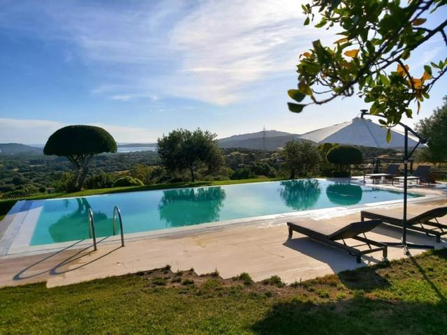 Villa Alba Esclusiva Villa Con Piscina A Sfioro E Vista Mozzafiato Sul Mare Cugnana Exterior foto