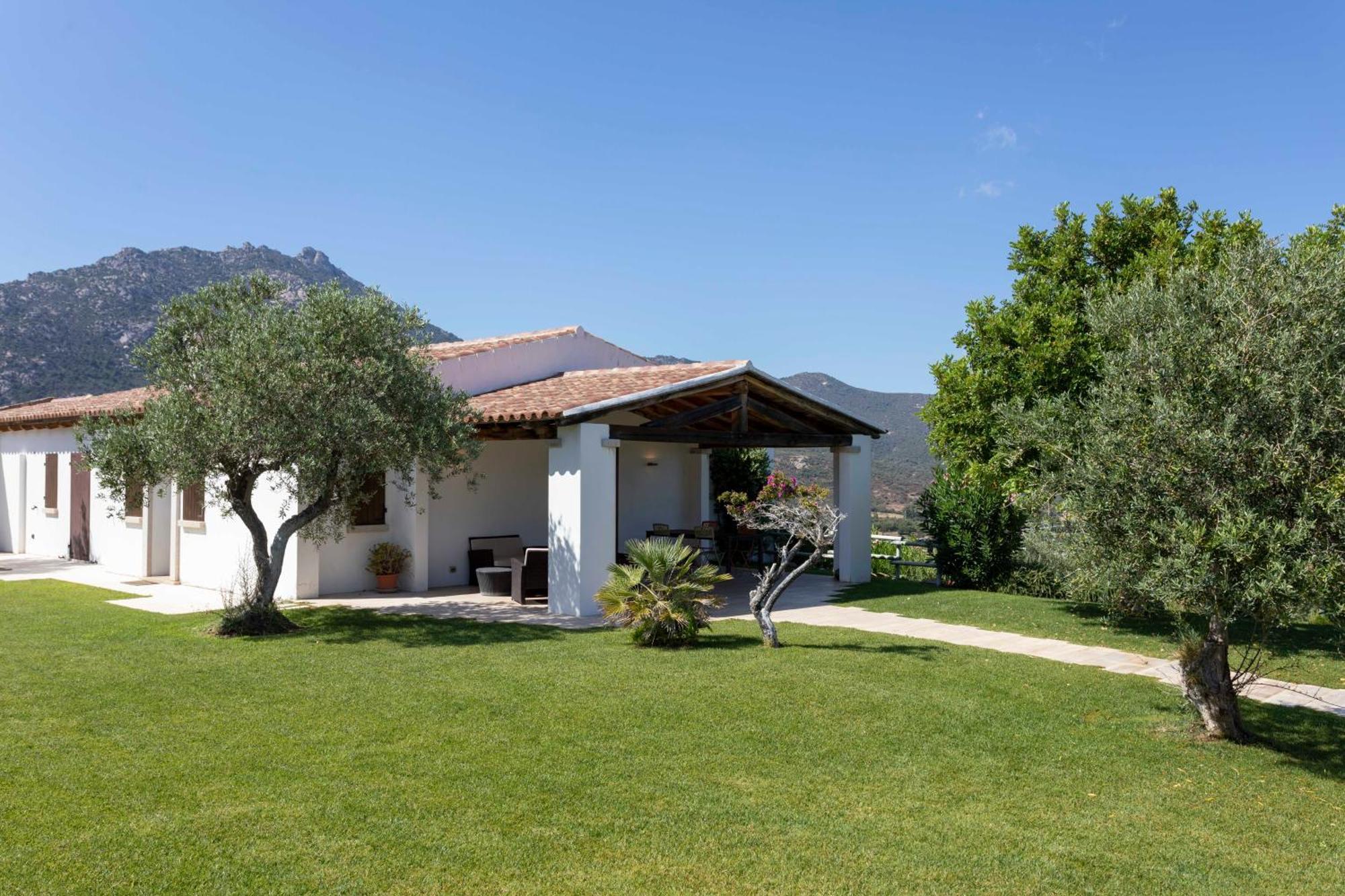 Villa Alba Esclusiva Villa Con Piscina A Sfioro E Vista Mozzafiato Sul Mare Cugnana Exterior foto