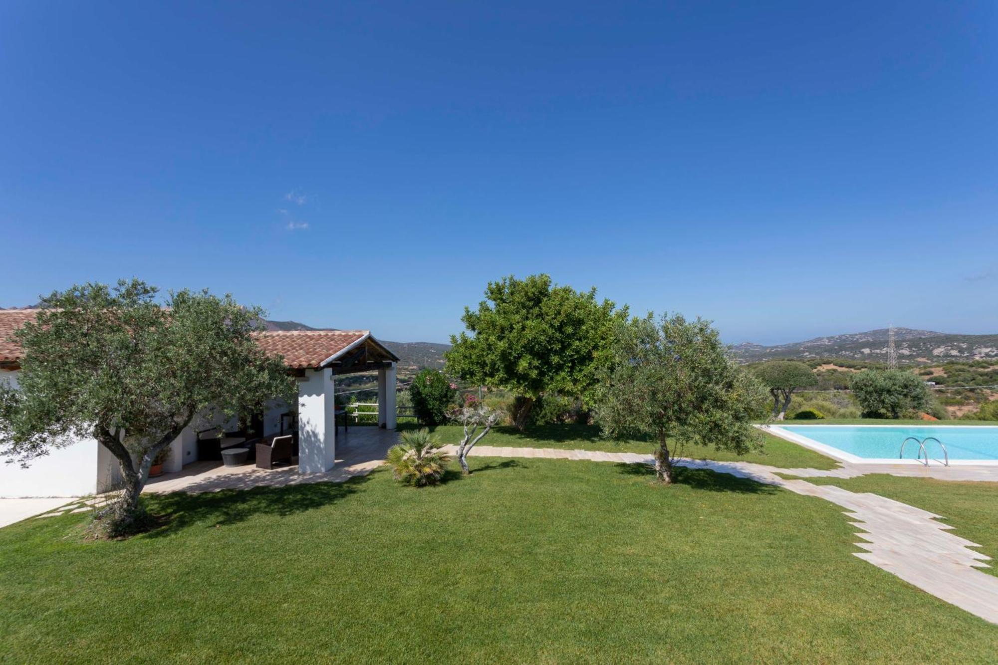 Villa Alba Esclusiva Villa Con Piscina A Sfioro E Vista Mozzafiato Sul Mare Cugnana Exterior foto
